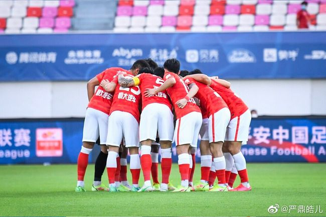 电影《安娜贝尔2：诞生》于北京时间6月20日公开海报及预告，作为这个宇宙血腥与恐怖的代表之一，古董娃娃“安娜 77岁老人影院意外身亡 死前正看《安娜贝尔3》 2019-07-05 77岁的退休老人伯纳德·钱宁（Bernard Channing）在泰国芭提雅市一家影院突然身亡，悲剧发生时老人正在观看恐怖片《安娜贝尔3：回家》。